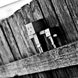 Danbo Hiding - Obrázkek zdarma pro Nokia 6230i