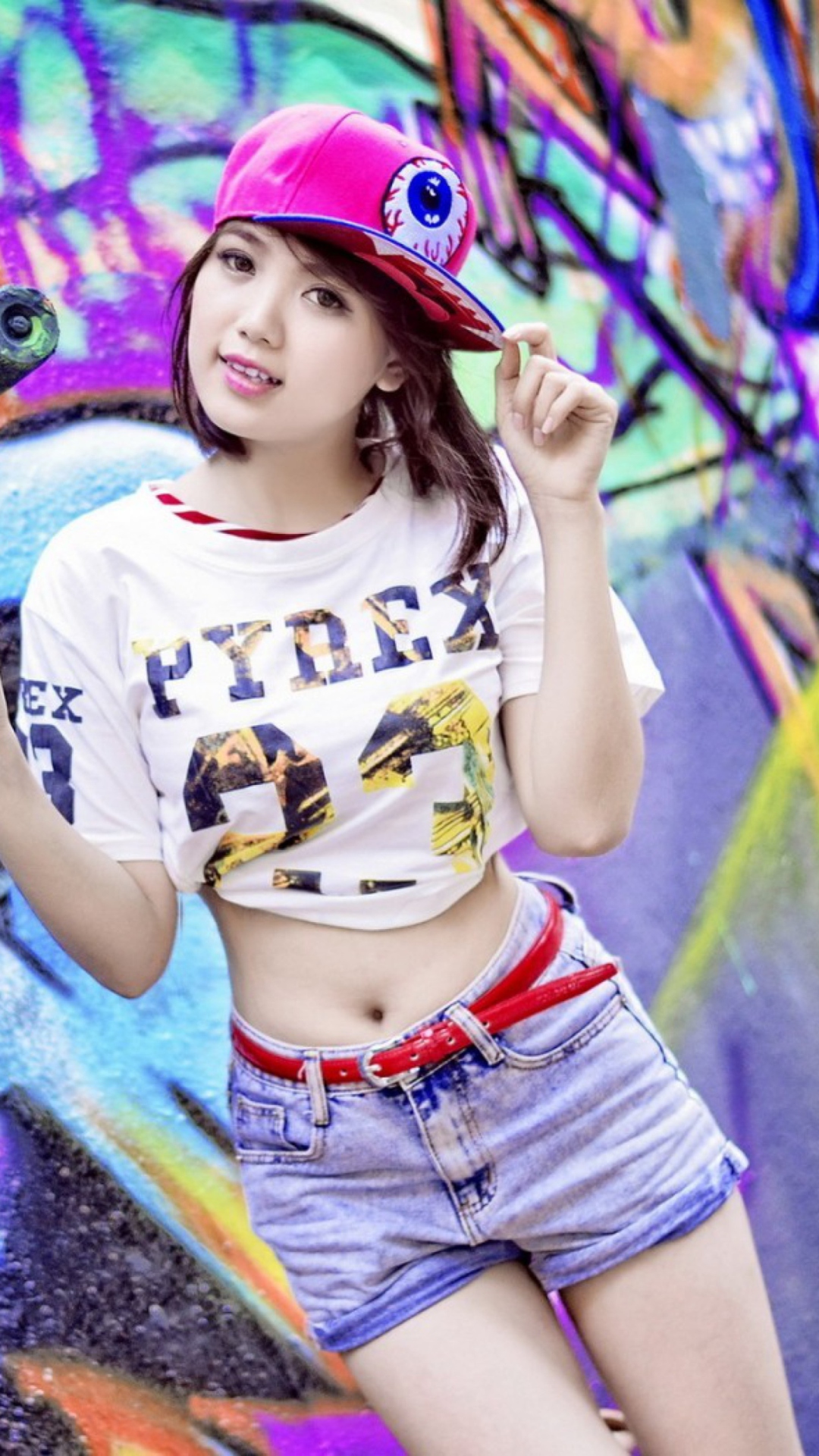 Fondo de pantalla Cute Asian Graffiti Artist Girl 1080x1920