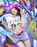 Обои Cute Asian Graffiti Artist Girl 128x160