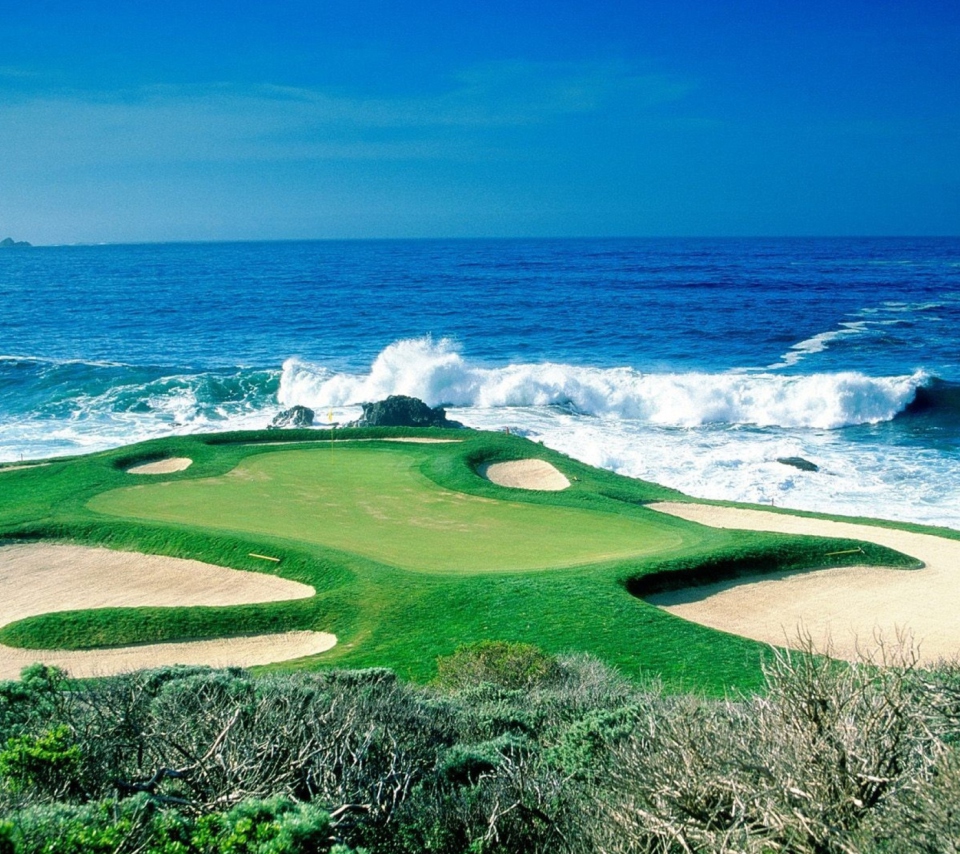 Das Golf Field By Sea Wallpaper 960x854