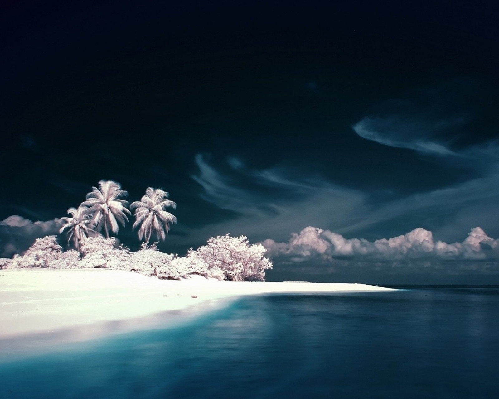 Snow White Beach screenshot #1 1600x1280