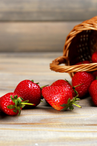 Das Strawberry Fresh Berries Wallpaper 320x480