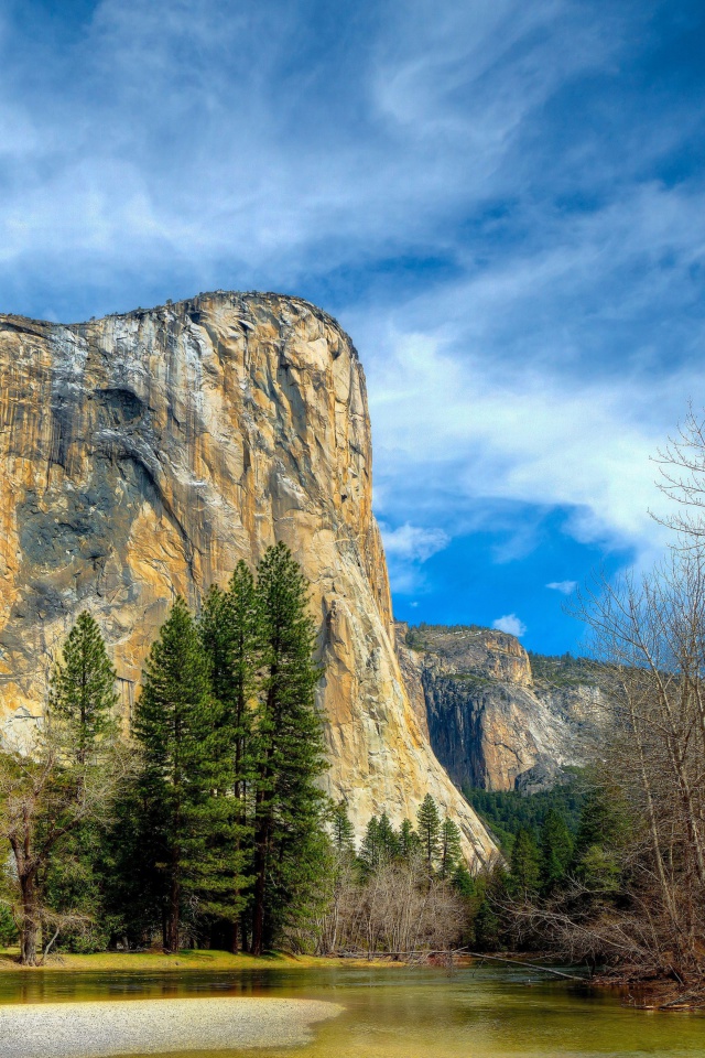 Yosemite National Park in Sierra Nevada wallpaper 640x960