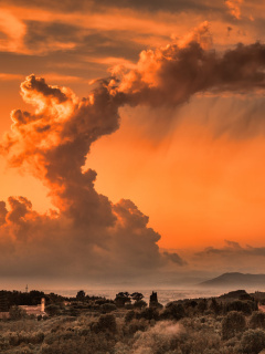 Das Weather in Tuscany Wallpaper 240x320