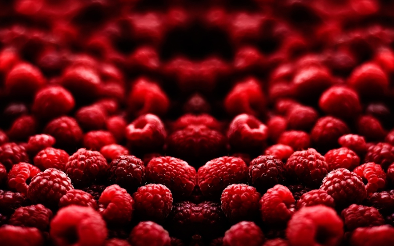 Appetizing Raspberries wallpaper 1280x800