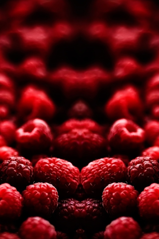 Appetizing Raspberries wallpaper 640x960