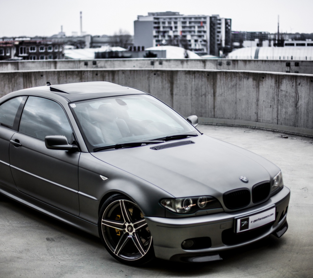 Fondo de pantalla BMW 3 Series 1080x960