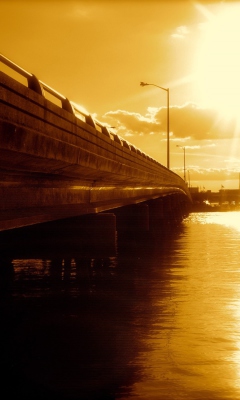 Sunlit Bridge screenshot #1 240x400