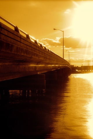 Sunlit Bridge screenshot #1 320x480