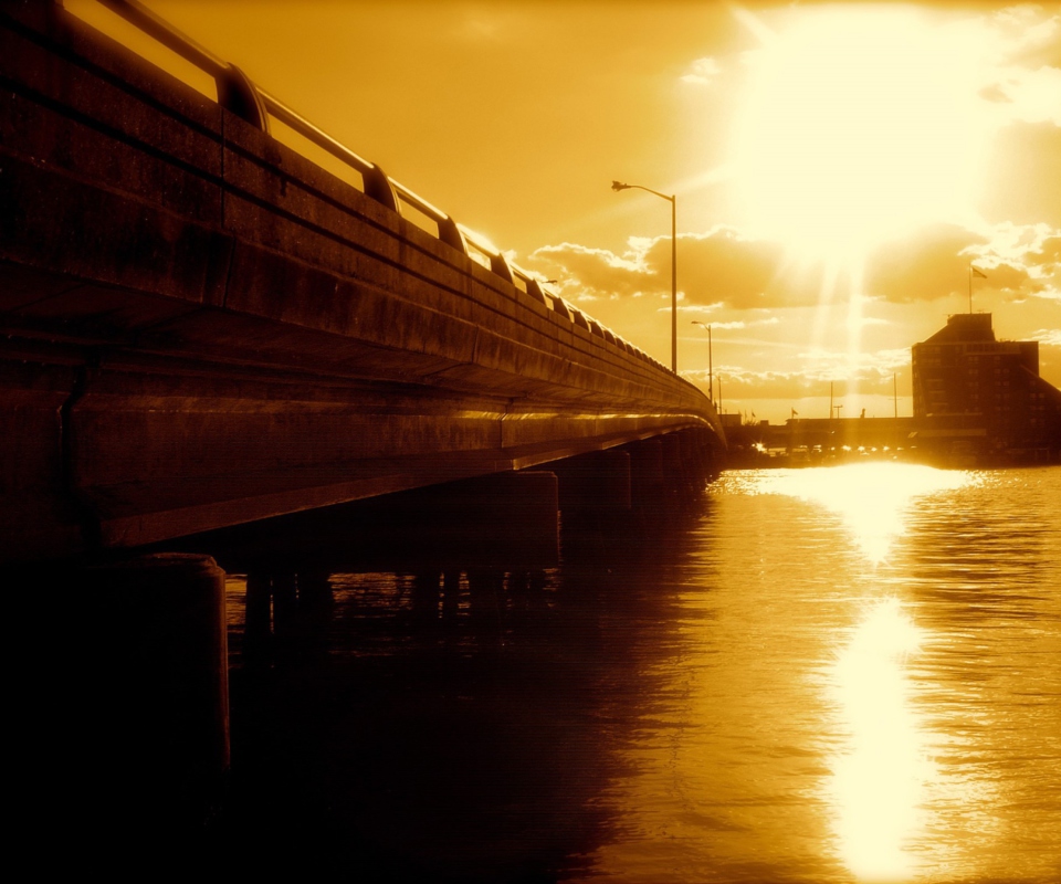 Sunlit Bridge wallpaper 960x800