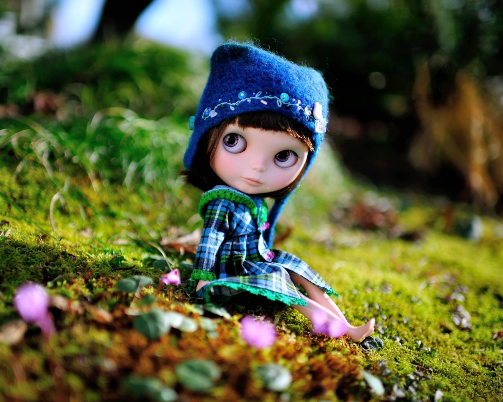 Screenshot №1 pro téma Cute Doll In Blue Hat 1600x1280