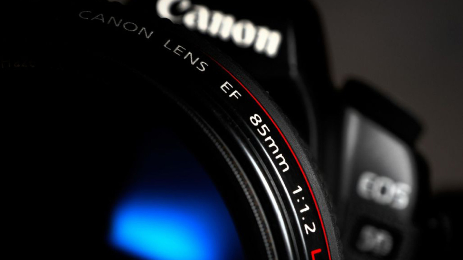 Canon Lens wallpaper 1600x900