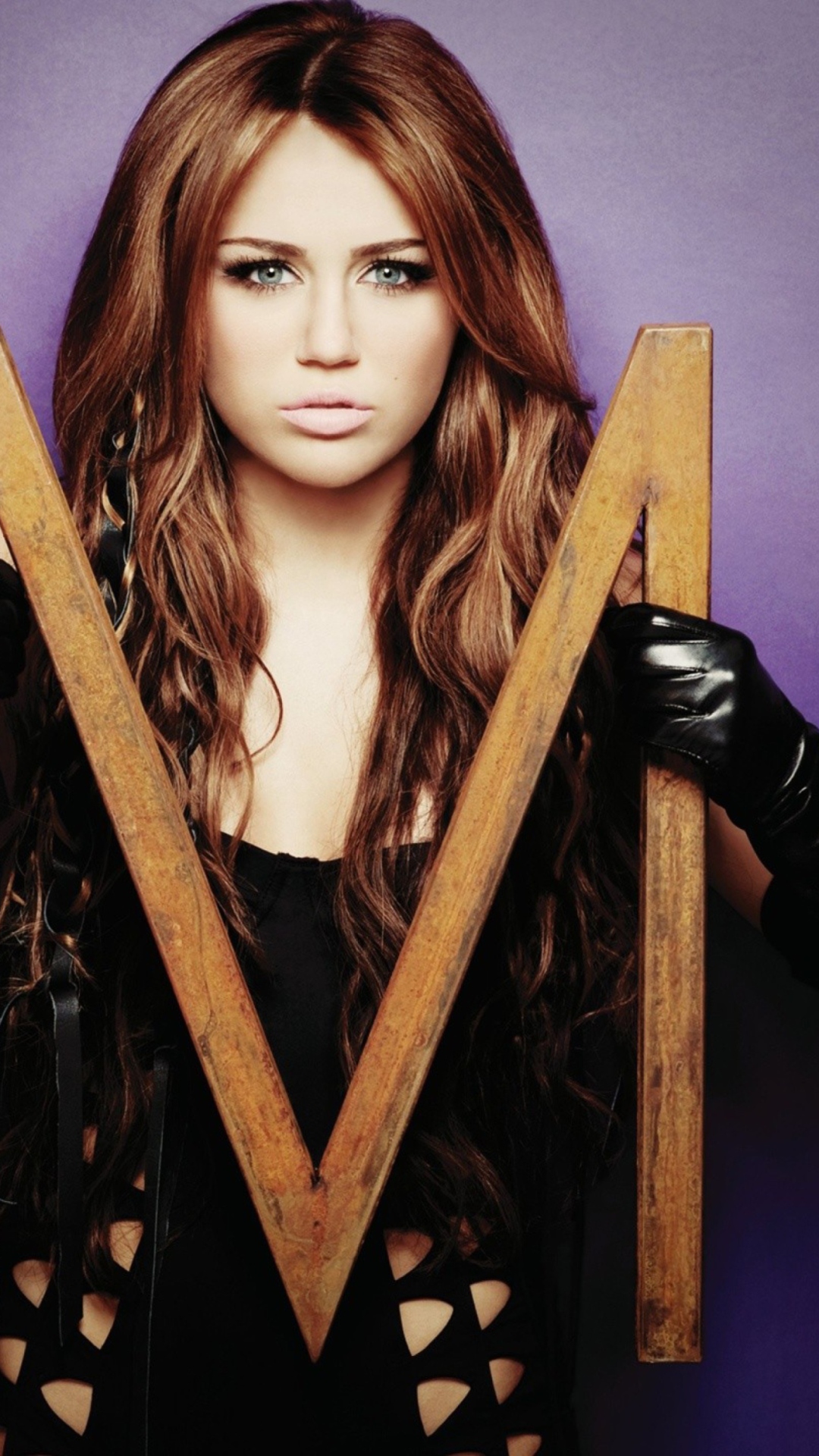 Обои Miley Cyrus Long Hair 1080x1920
