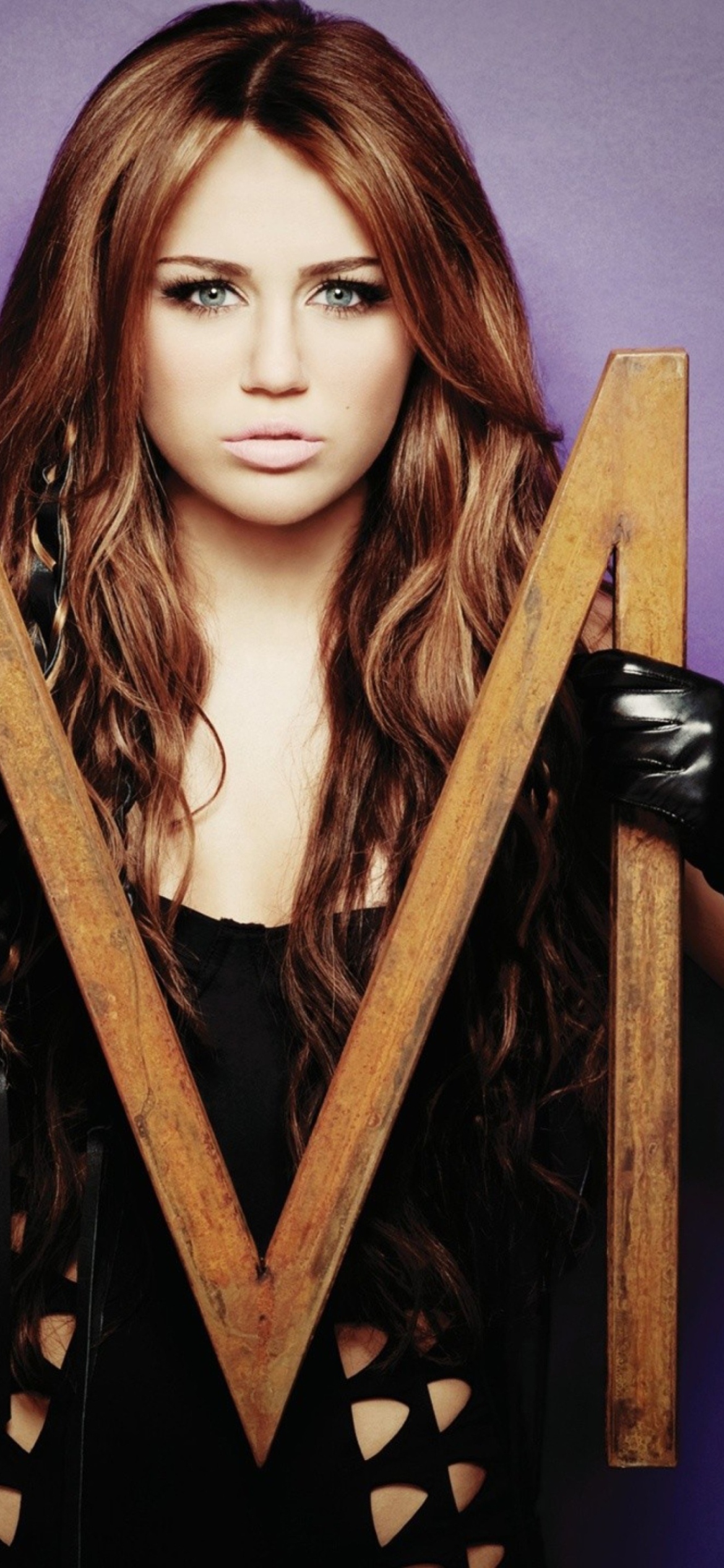 Miley Cyrus Long Hair wallpaper 1170x2532