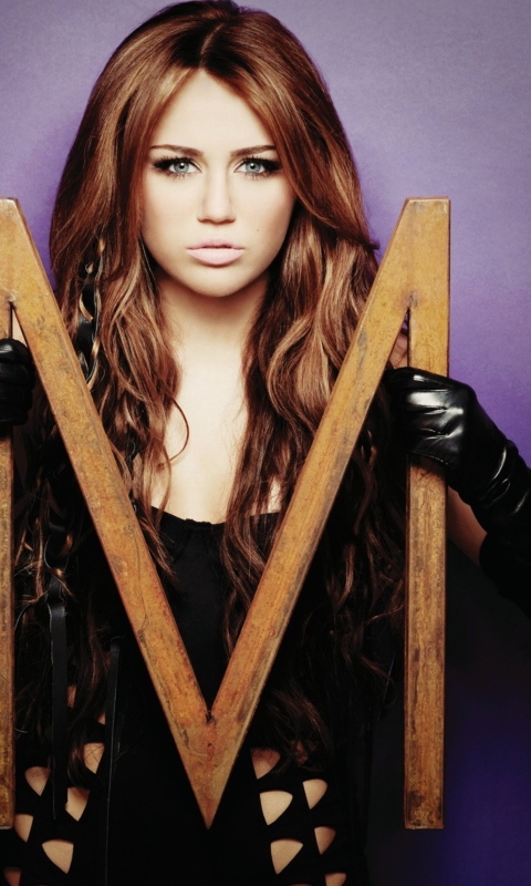 Обои Miley Cyrus Long Hair 480x800