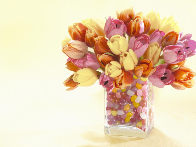 Обои Tulip Wedding Bouquets 640x480