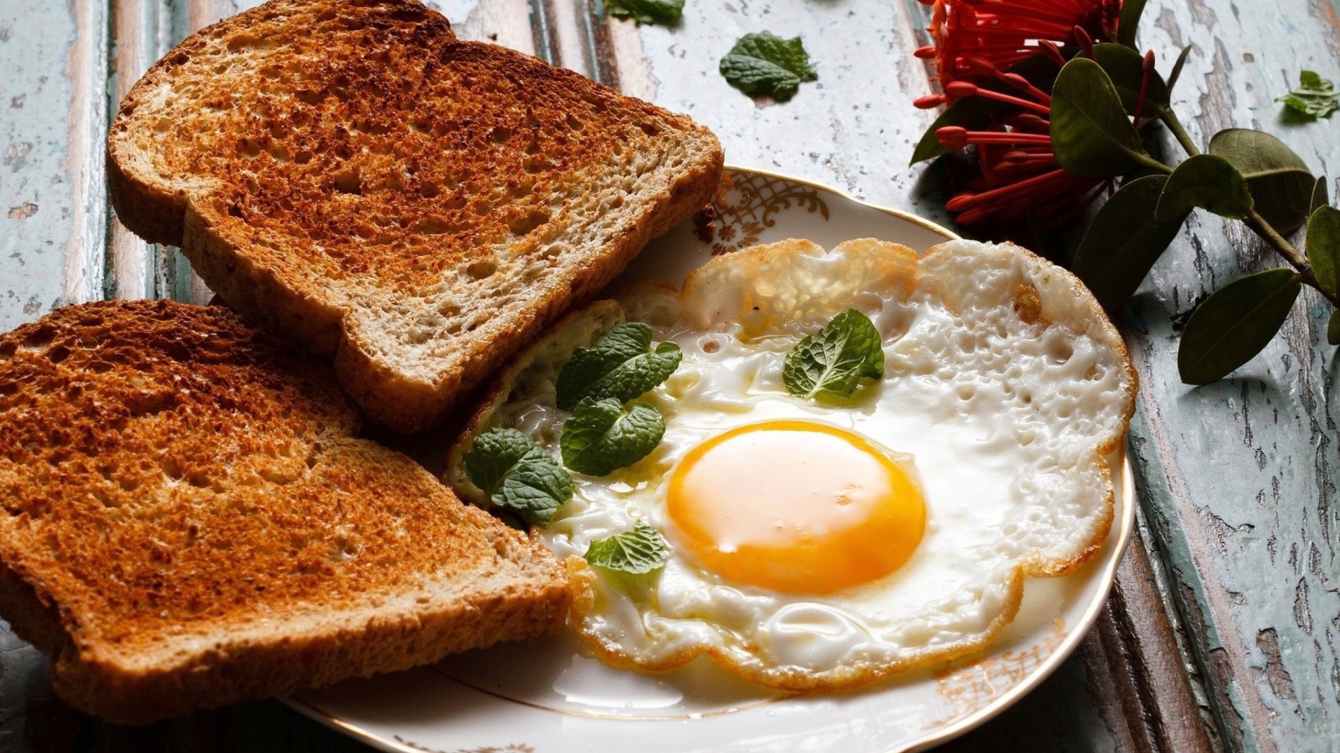 Breakfast with toast and scrambled eggs screenshot #1 1920x1080
