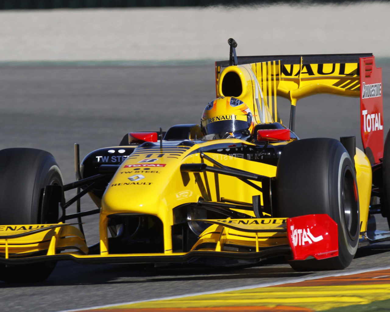 Renault R30 F1 wallpaper 1280x1024