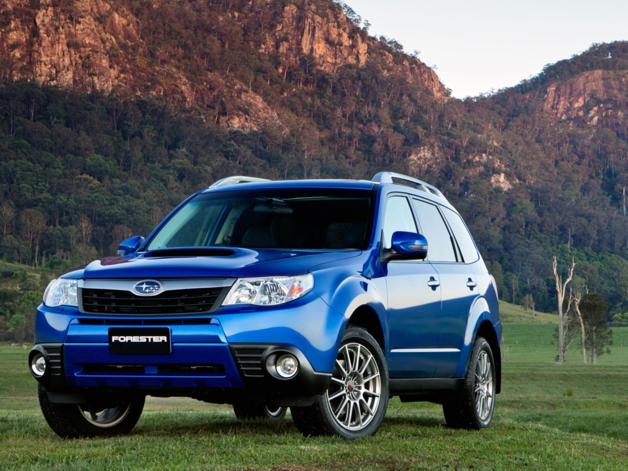 Fondo de pantalla Subaru Forester 1280x960