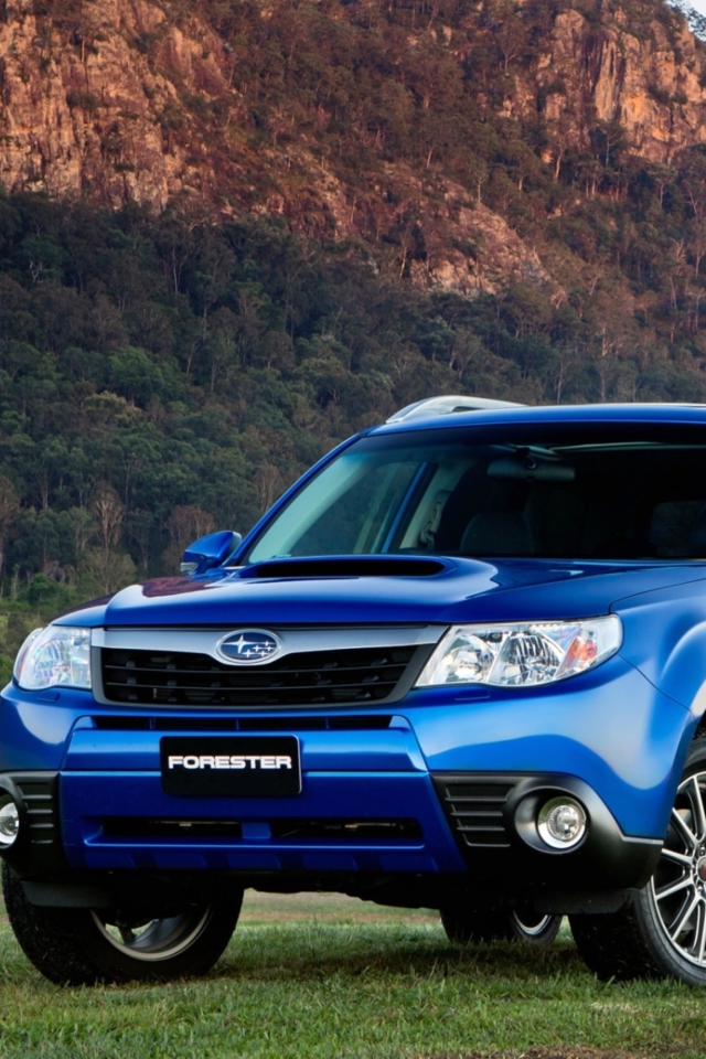 Das Subaru Forester Wallpaper 640x960