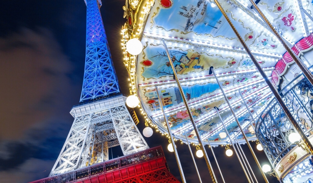 Eiffel Tower in Paris and Carousel wallpaper 1024x600