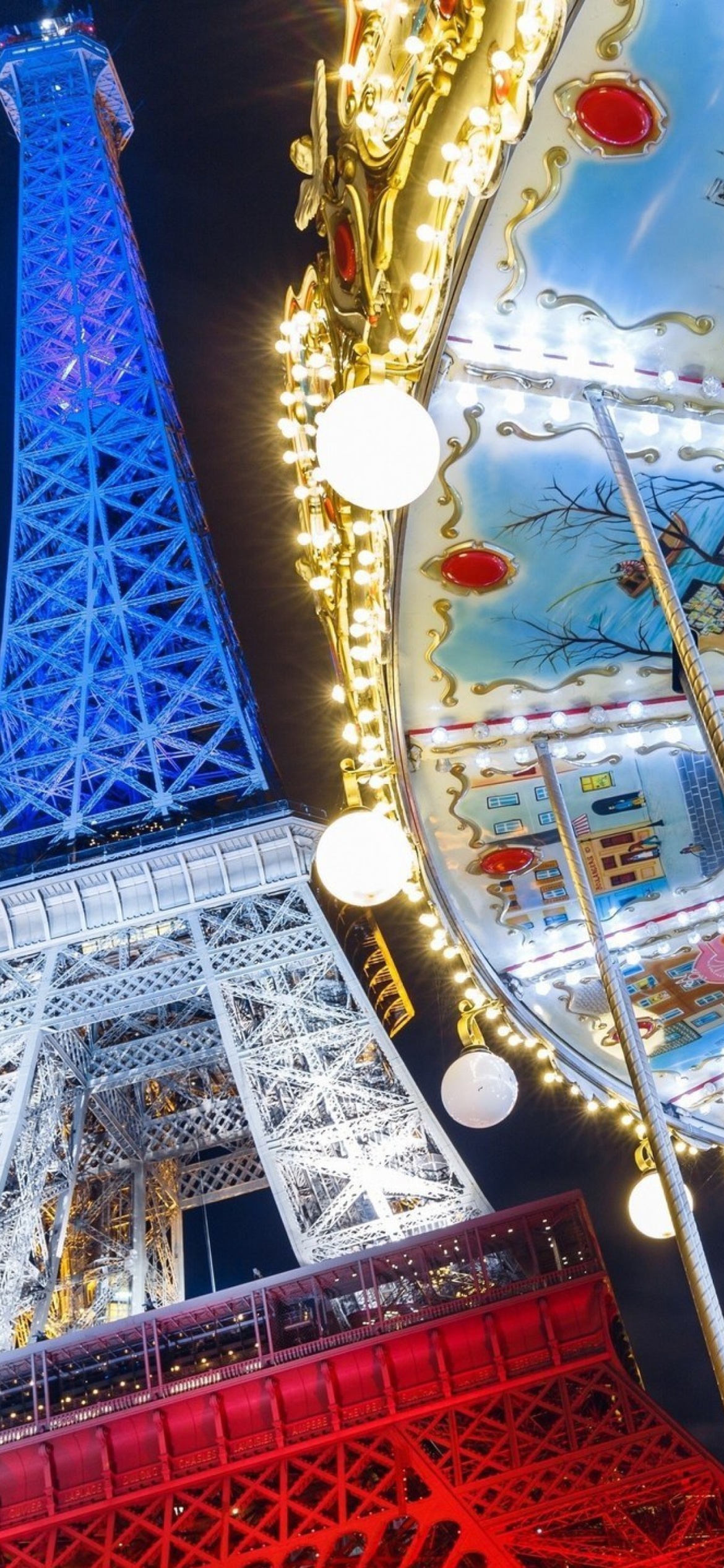 Das Eiffel Tower in Paris and Carousel Wallpaper 1170x2532