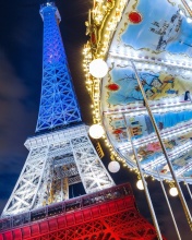 Das Eiffel Tower in Paris and Carousel Wallpaper 176x220