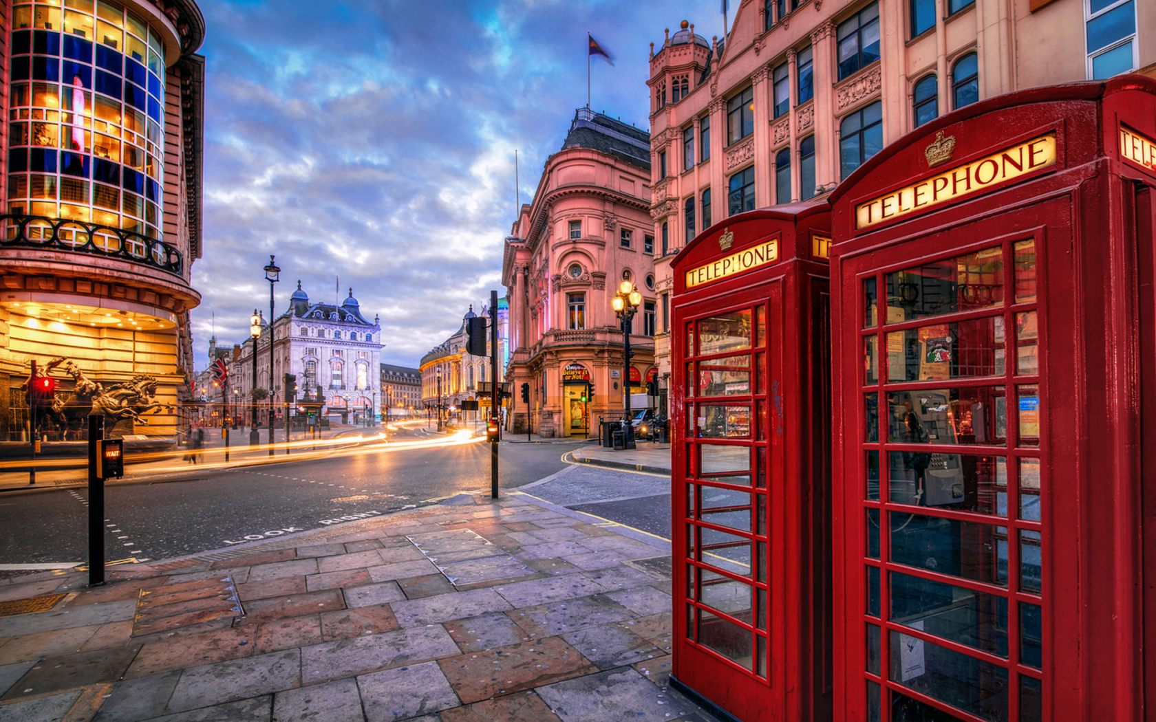 Обои London Phone Booths 1680x1050