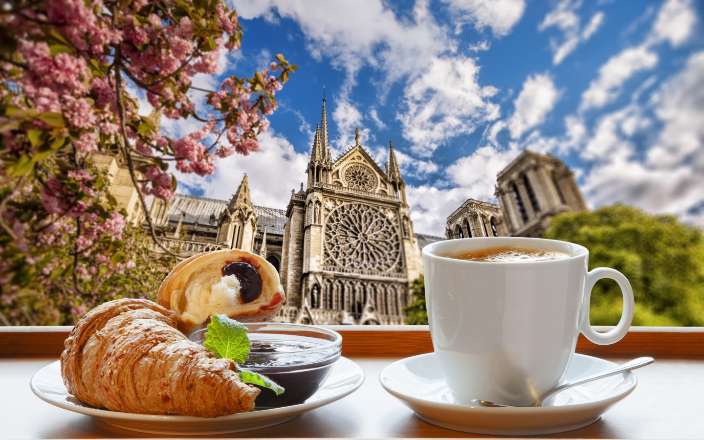 Breakfast in Paris wallpaper 1440x900