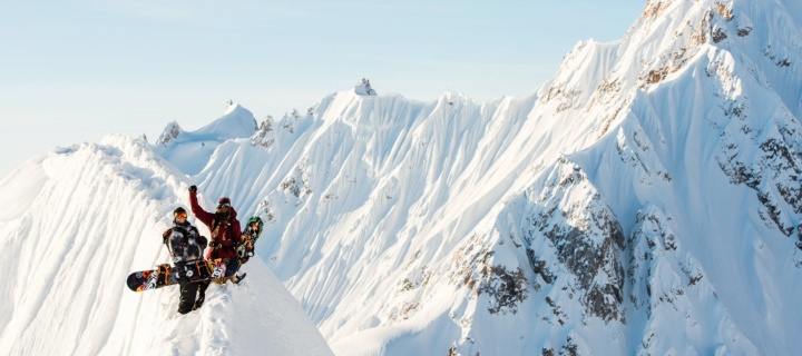 Das Snowboarding Resort Wallpaper 720x320