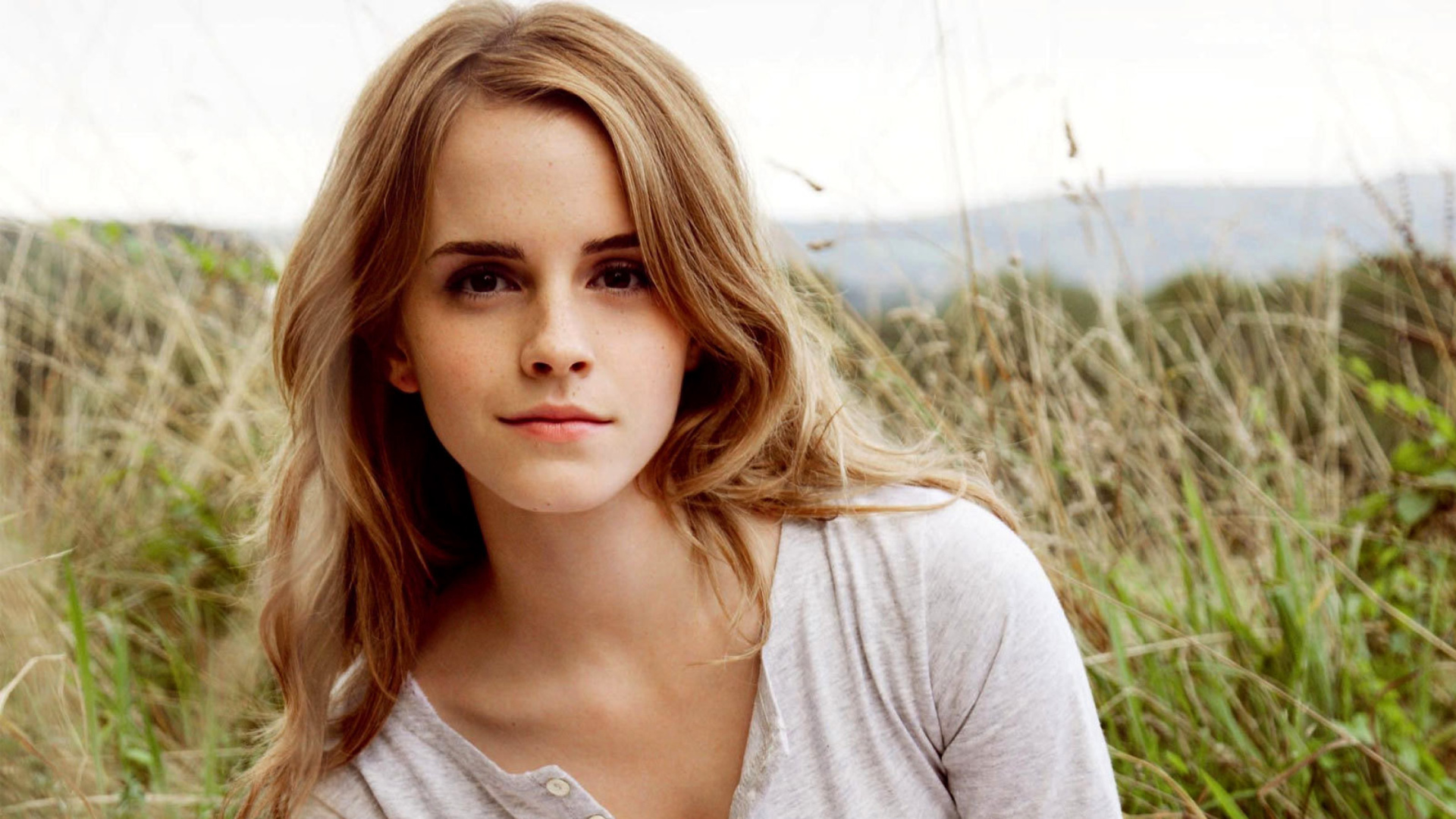 Emma Watson wallpaper 1920x1080