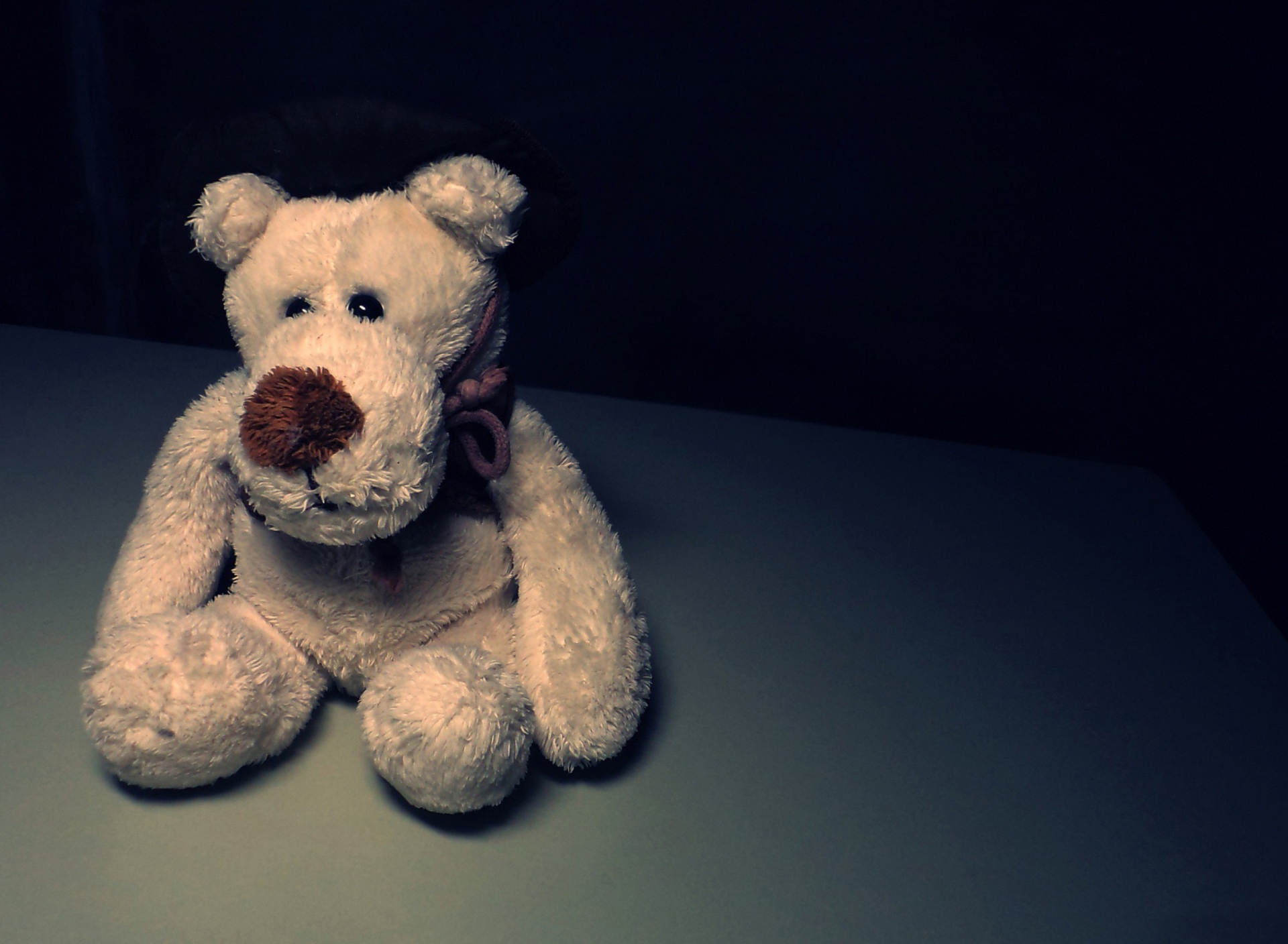 Sad Teddy Bear Sitting Alone wallpaper 1920x1408