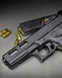 Screenshot №1 pro téma Glock 17 Pistol 128x160