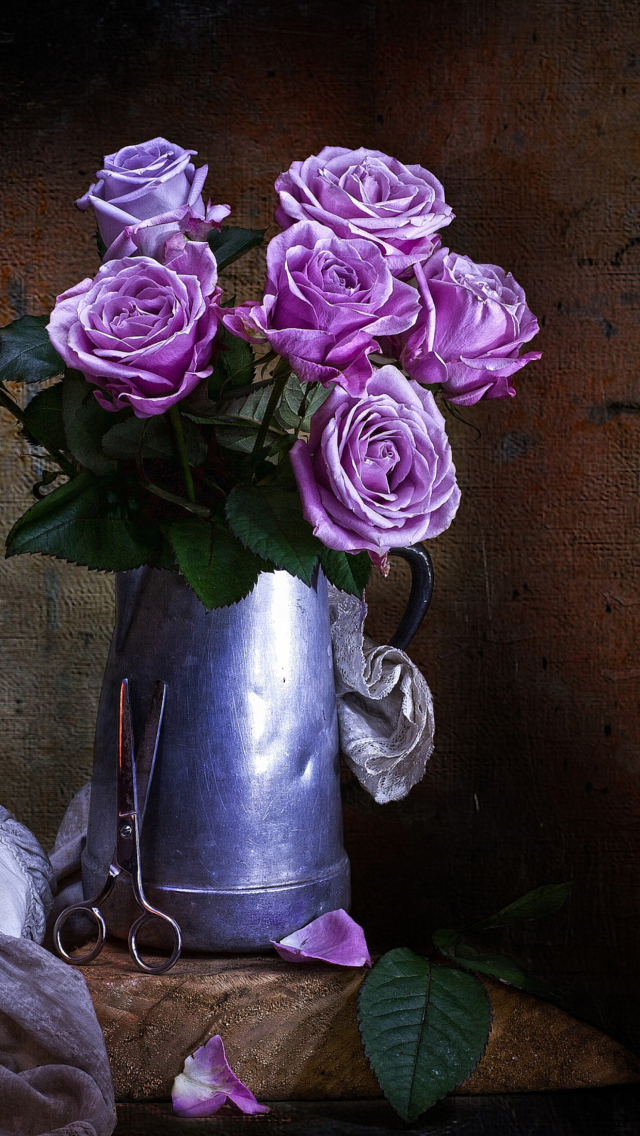 Purple Roses Bouquet wallpaper 640x1136