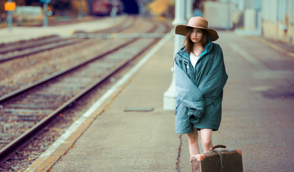 Girl on Railway Station wallpaper 1024x600