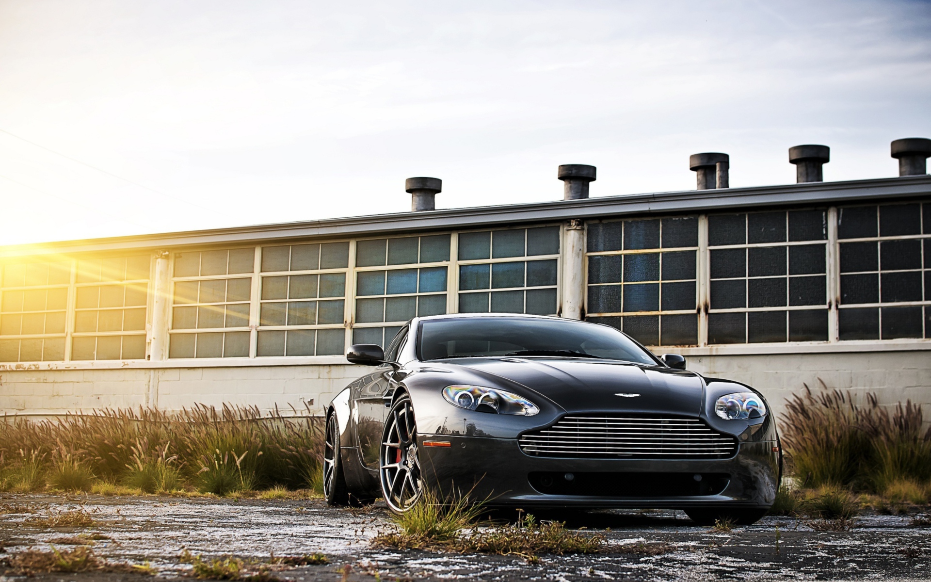 Sfondi Aston Martin V8 Vantage 1920x1200