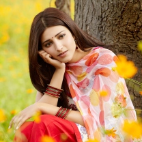 Shruti Hassan In Ramaiya Vastavaiya wallpaper 208x208