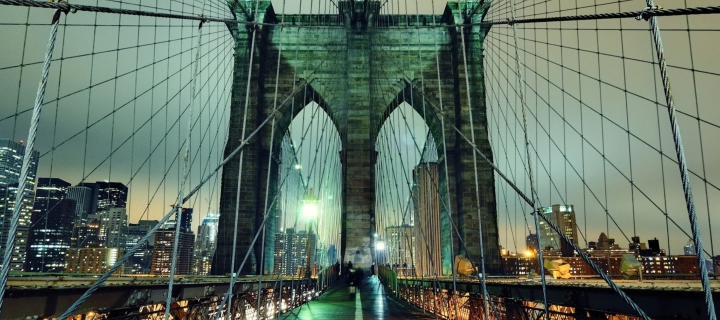 Brooklyn Bridge At Night wallpaper 720x320