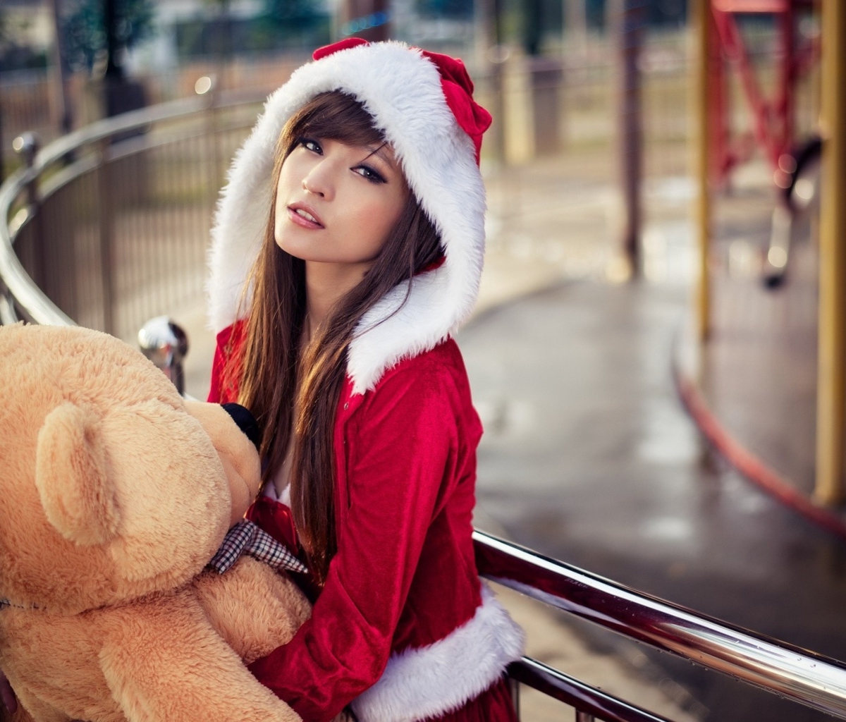 Обои Santa Girl With Teddy Bear 1200x1024