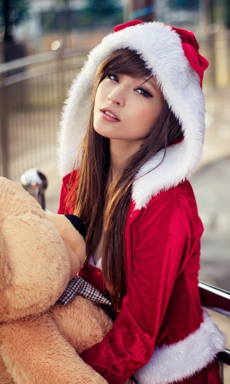 Sfondi Santa Girl With Teddy Bear 768x1280