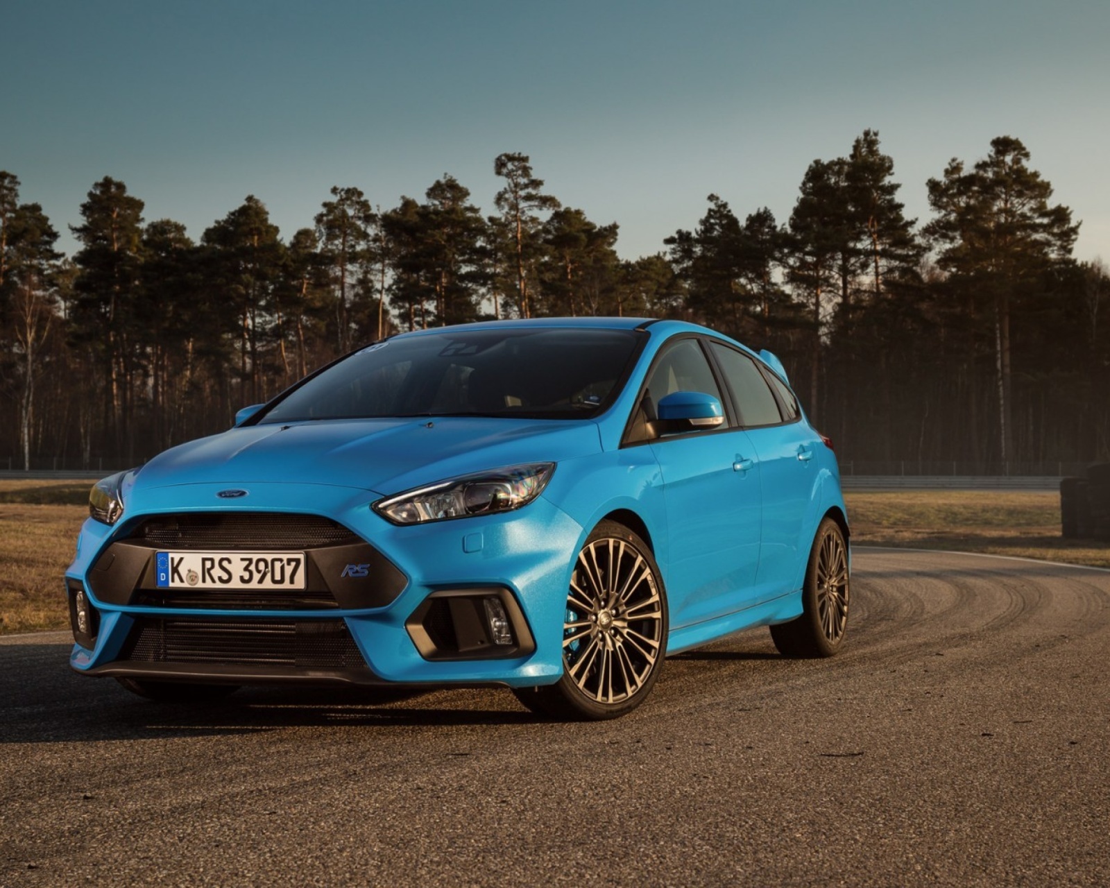 Sfondi Ford Focus RS 1600x1280