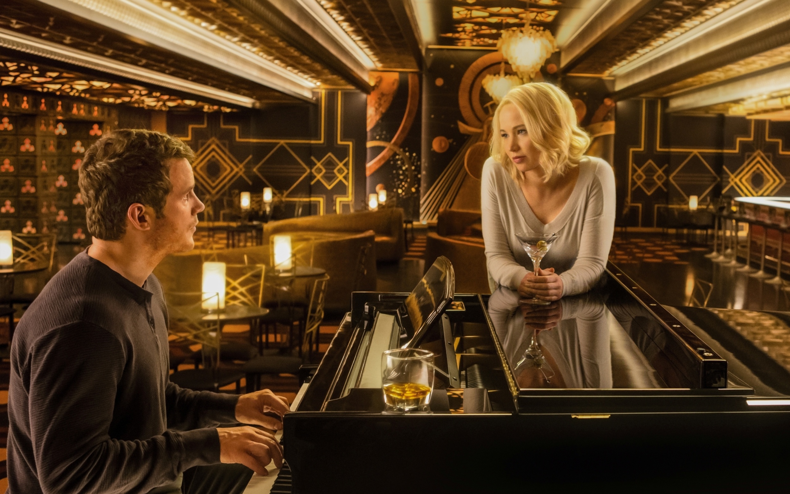 Jennifer Lawrence and Chris Pratt in Passengers Film screenshot #1 2560x1600