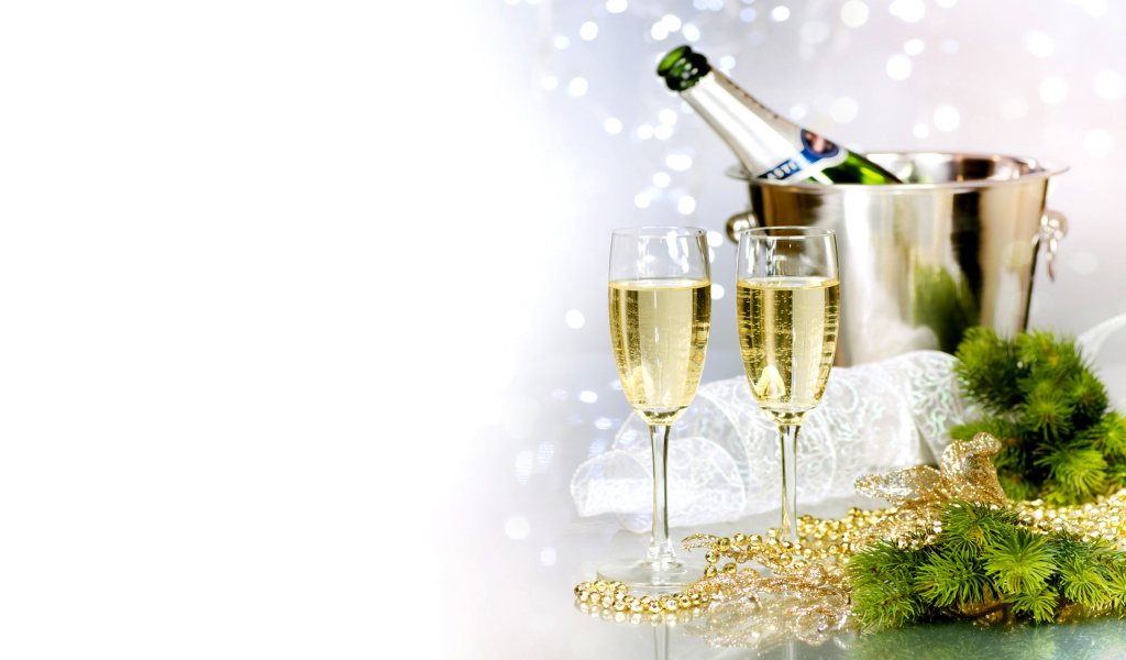 Das Champagne To Celebrate The New Year Wallpaper 1024x600