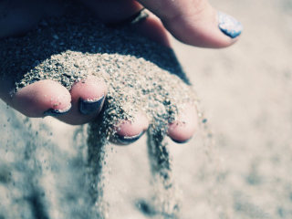 Free Feel Earth In Your Hands Picture for Android, iPhone and iPad