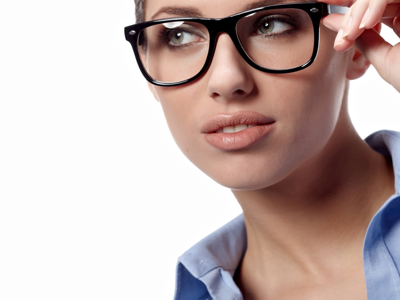 Girl in Glasses screenshot #1 1280x960