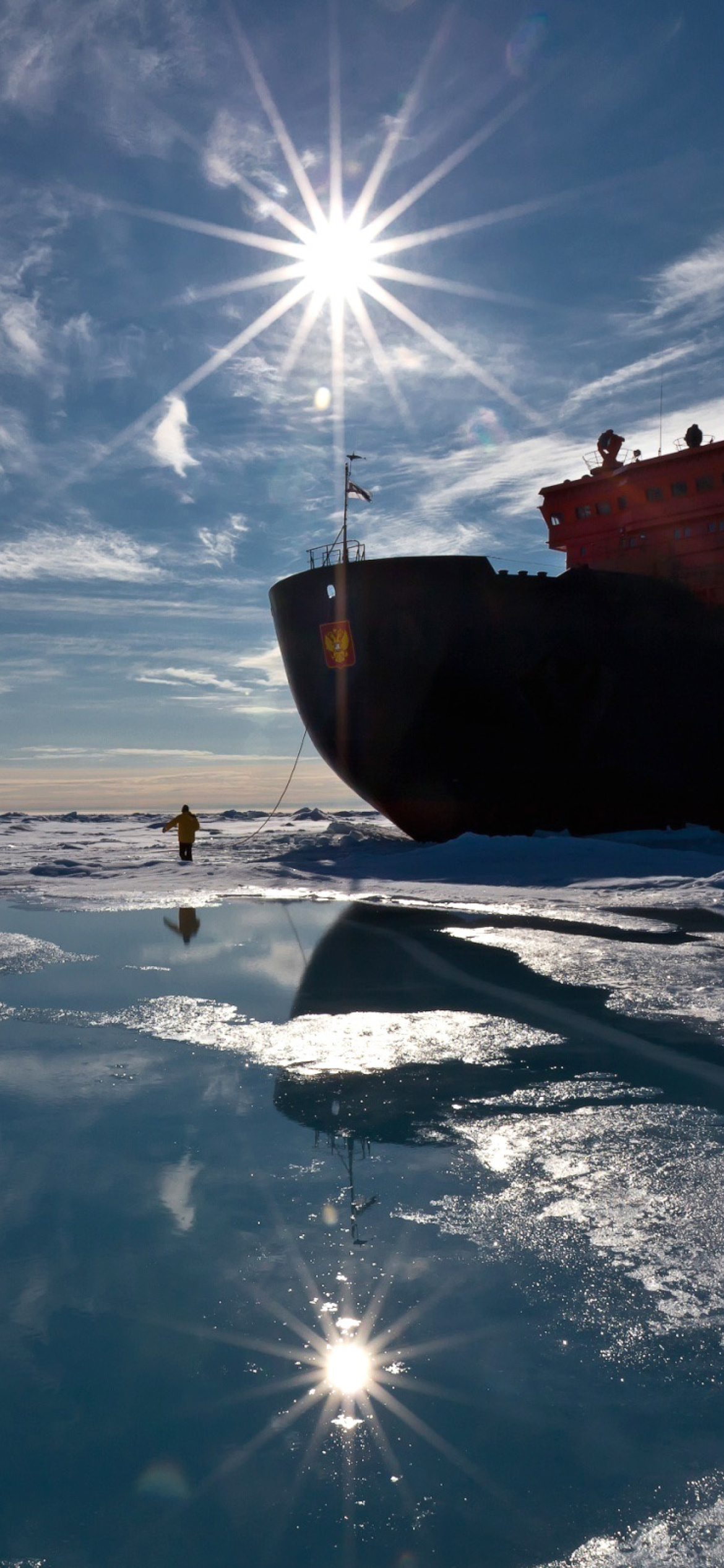 Icebreaker in Greenland screenshot #1 1170x2532