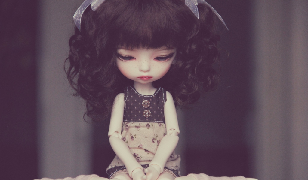 Cute Vintage Doll wallpaper 1024x600