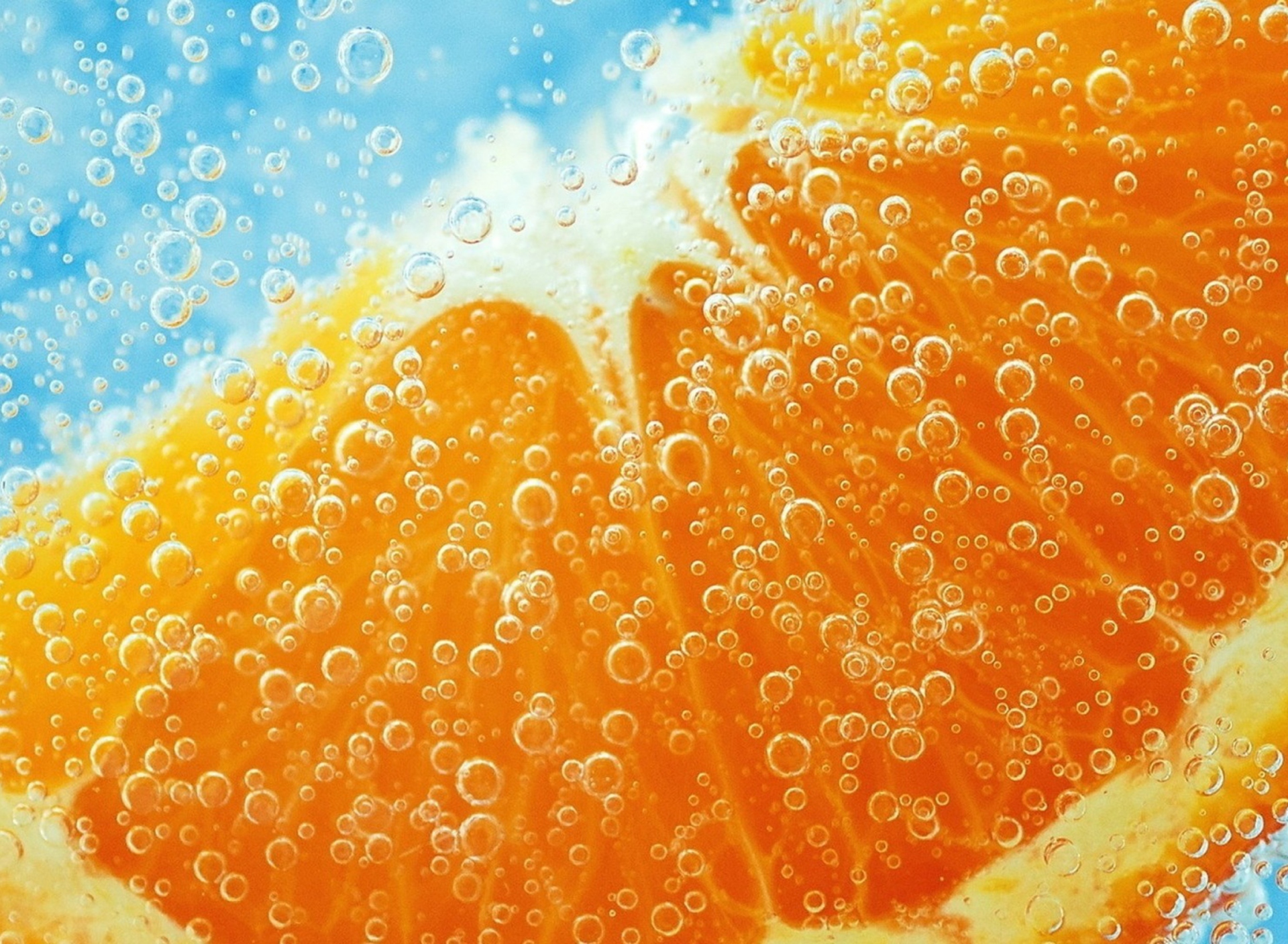 Refreshing Orange Drink wallpaper 1920x1408