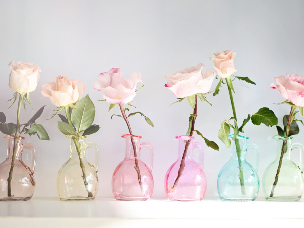 Roses In Vases screenshot #1 1024x768