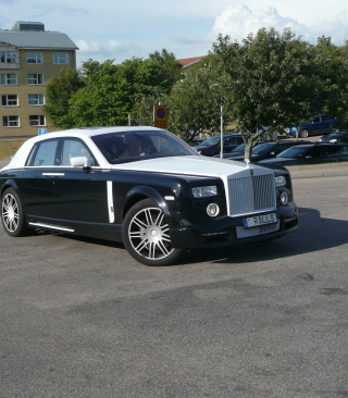 Rolls-Royce sfondi gratuiti per Nokia Lumia 800